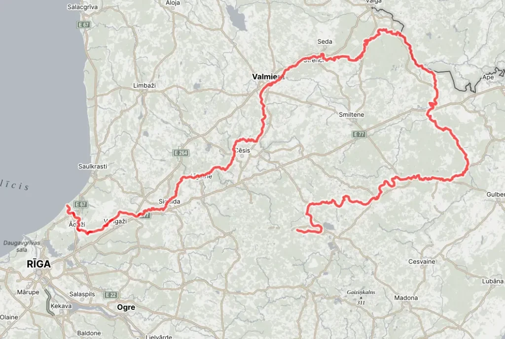 Gaujas upes maršruts Latvijas kartē no Vidzemes līdz ietekai pie jūras